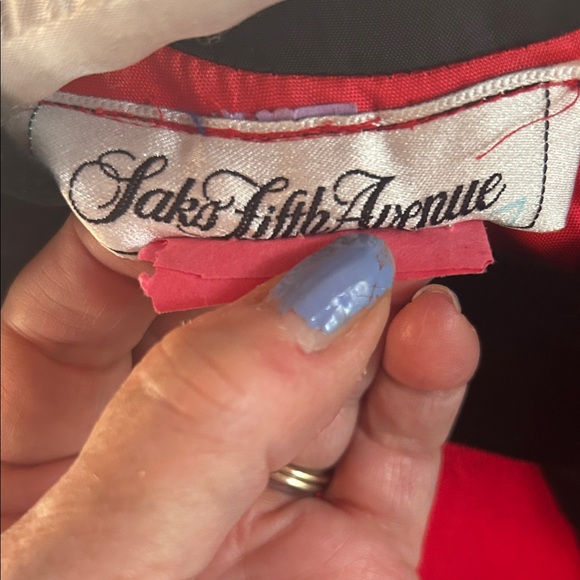 Saks Fifth Avenue Vintage Vibrant Red Dress; Black Velvet Collar Cuffs Belt;Sz 8 - Picture 2 of 16